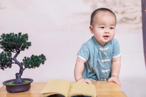 安达孕妇显怀是几个月